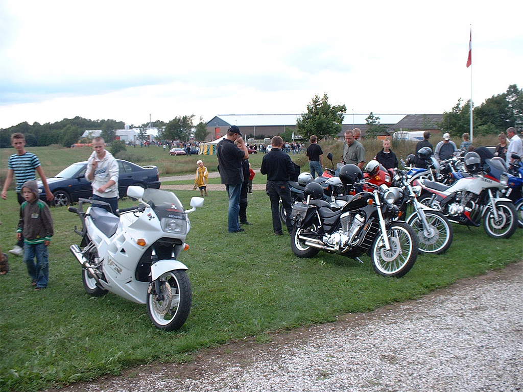 MC Shepherds og MC Old Boys' motorcykler kommer i brug ved Tvilum Rally Show, hvor de mindste kan få køretur på bagsædet